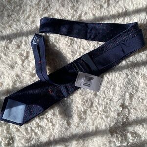 Tommy Hilfiger red dot tie